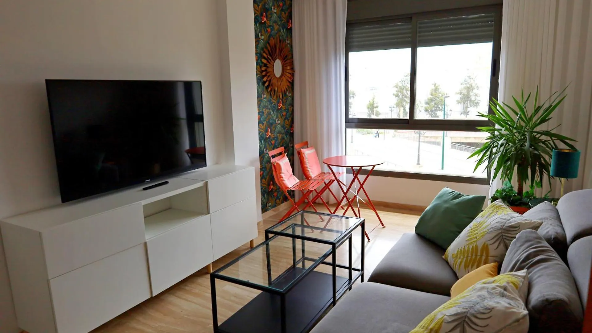 Luminoso Apartamento Frente Al Puerto Μάλαγα